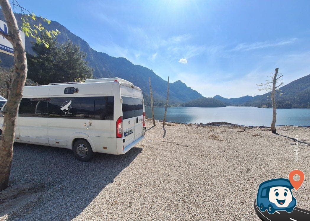 Gölbaşı Restoran Yanı Manzaralı Kamp ve Konaklama Alanı - Bucak, Burdur, foto 1