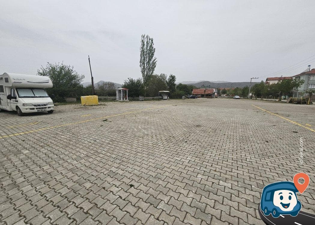 Beyşehir Düz ve Sakin Otopark Alanı - Konya, foto 1