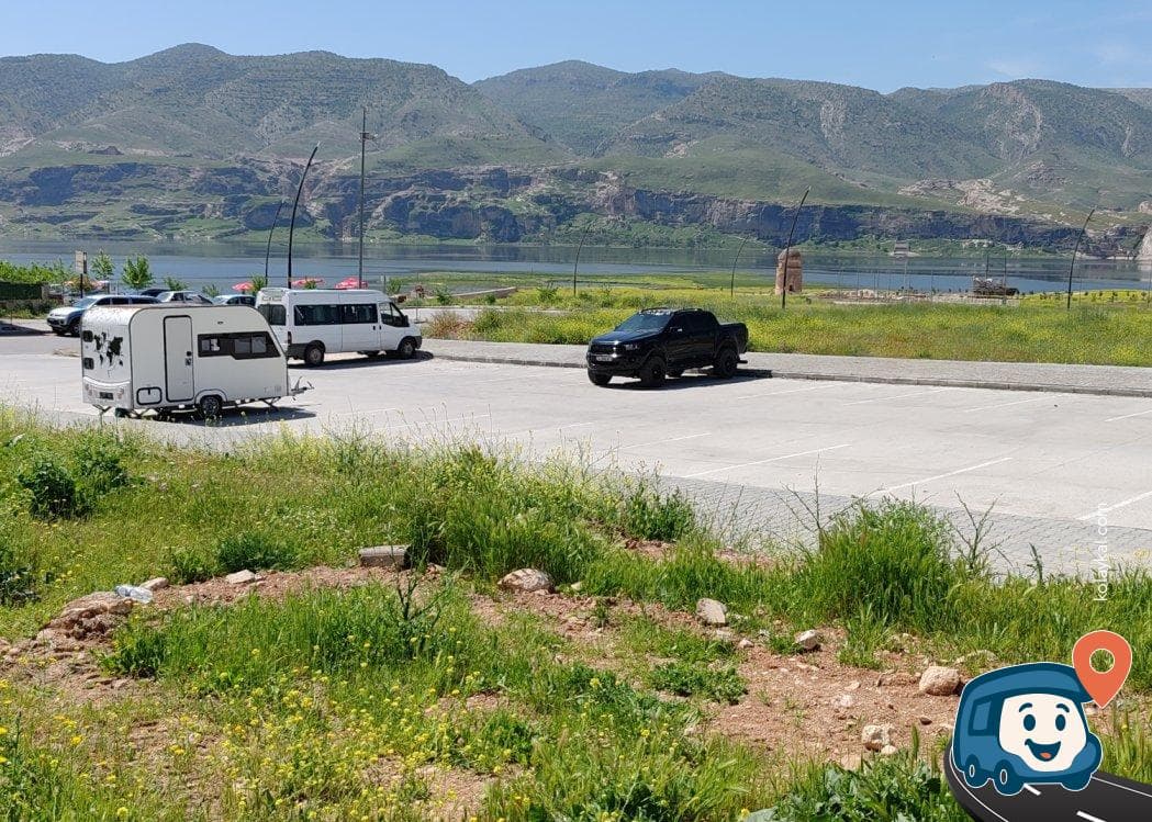 Batman Baraj Göleti Otopark ve Kamp Alanı - Hasankeyf, foto 1