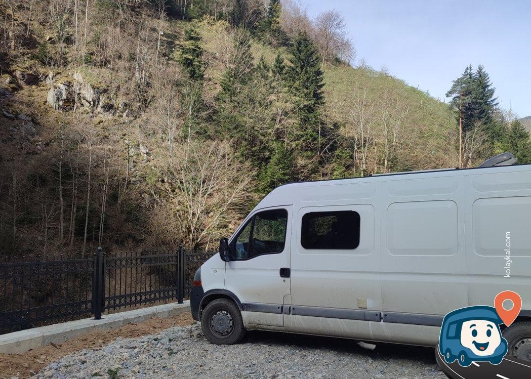 Kuzelan ve Mavigöl Şelaleleri Yakınındaki Otopark ve Kamp Alanı - Dereli, Giresun, foto 1