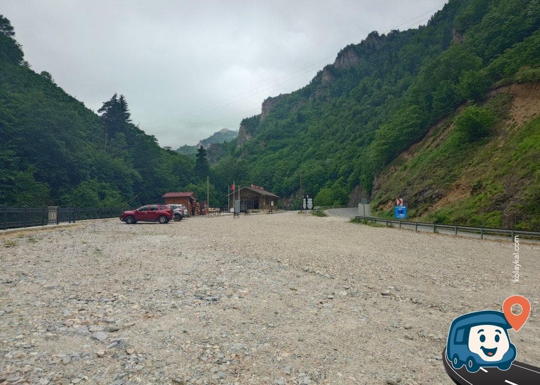 Kuzelan ve Mavigöl Şelaleleri Yakınındaki Otopark ve Kamp Alanı - Dereli, Giresun, foto 3