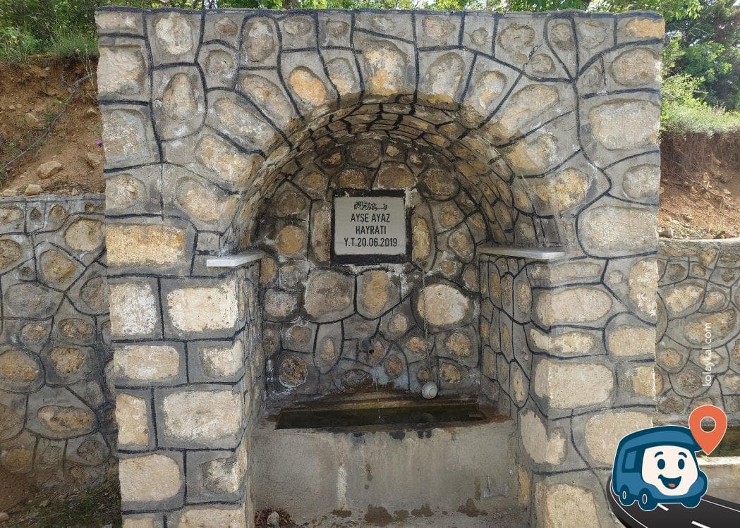 Su Kaynağı Olan Kamp Alanı - Kemaliye, Erzincan, foto 1