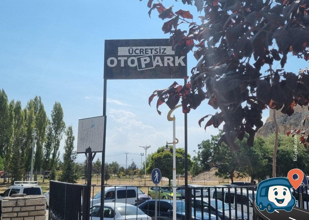 Van Kalesi Yanında Ücretsiz Geceleme Otoparkı - İpekyolu, foto 2