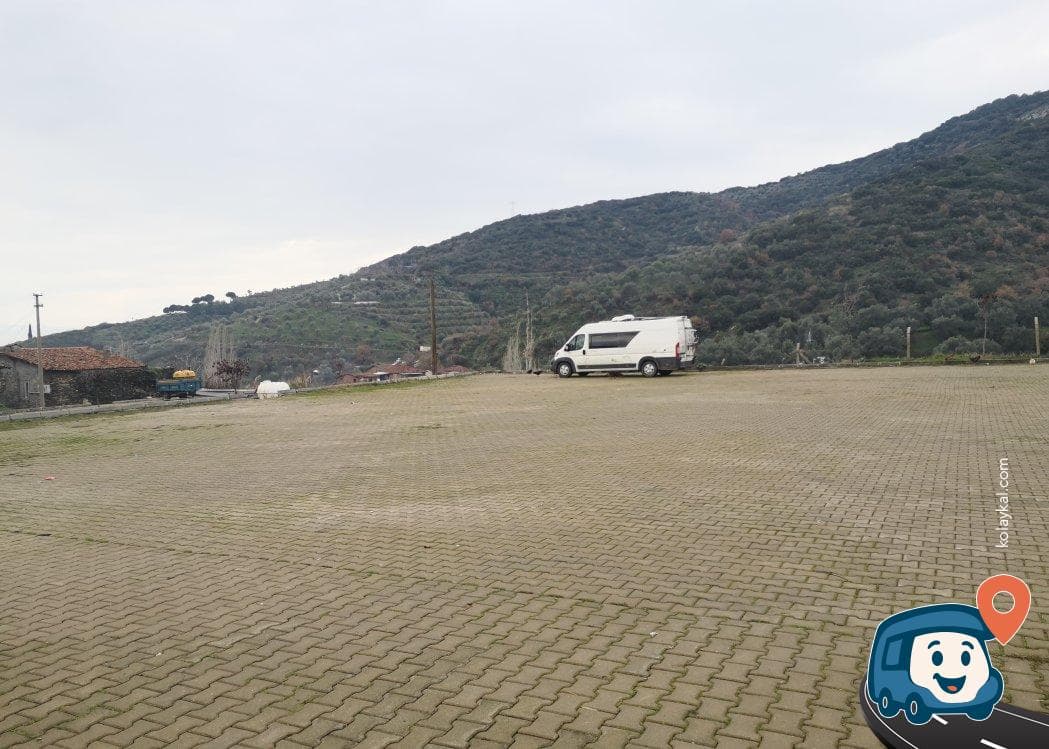 Yukarı Köy Otoparkı Sakin Geceleme - Ödemiş, İzmir, foto 1