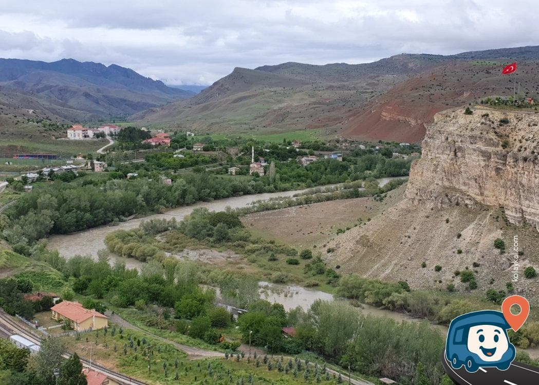 Tarihi Kent Yakınında Sakin Kamp Alanı - Kemah, Erzincan, foto 2