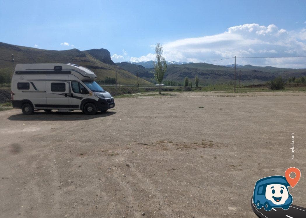 Şelale Yanı Otopark ve Park Alanı - Muradiye, Van, foto 1