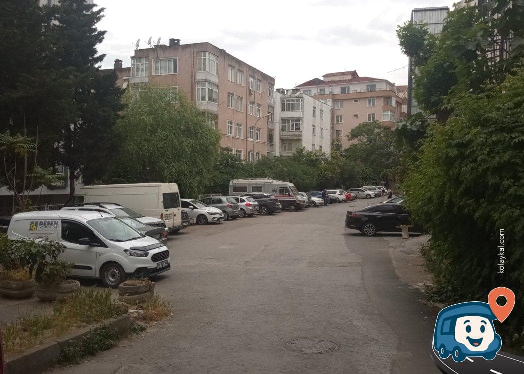 İstanbul Kartal Metro Durağı Yanı Otopark, foto 1