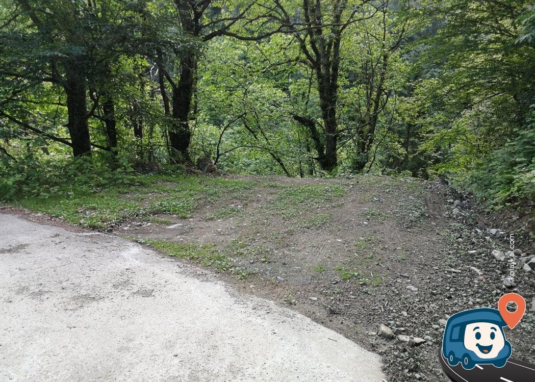 Sakin ve Temiz Otopark Alanı Dere Yakınında - Çamlıhemşin, Rize, foto 2