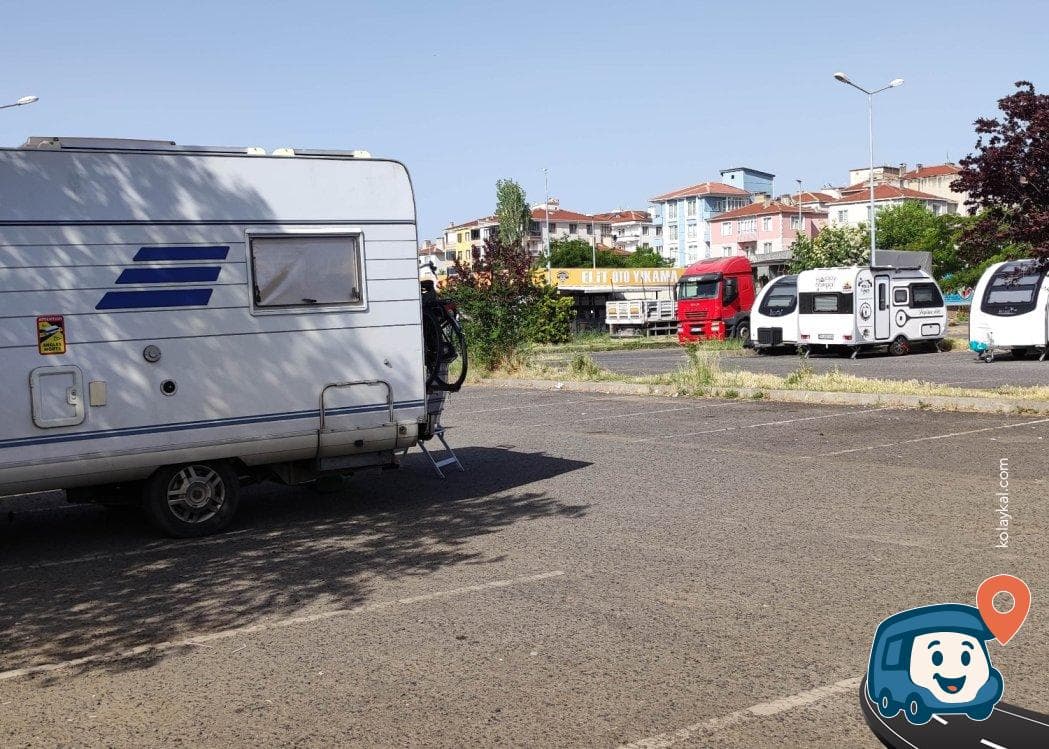 Lüleburgaz Belediyesi Kapalı Pazar Yeri Otoparkı - Kırklareli, foto 1