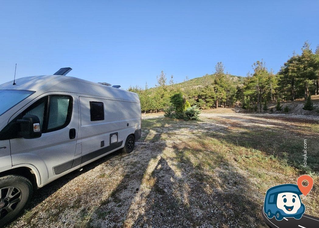 Gölgesiz Geniş Kamp Alanı - Burdur Merkez, Burdur, foto 1