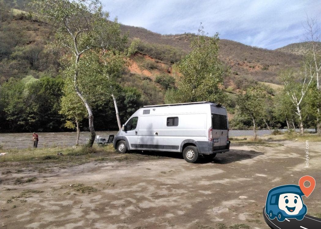 Munzur Nehri Kıyısında Ücretsiz Kamp Alanı - Tunceli Merkez, Tunceli, foto 1