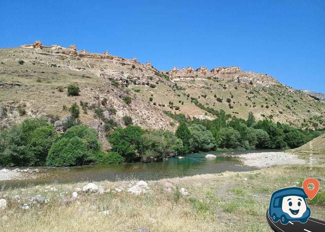Çemişgezek Vişneli Nehir Kenarı Kamp Alanı - Tunceli, foto 1