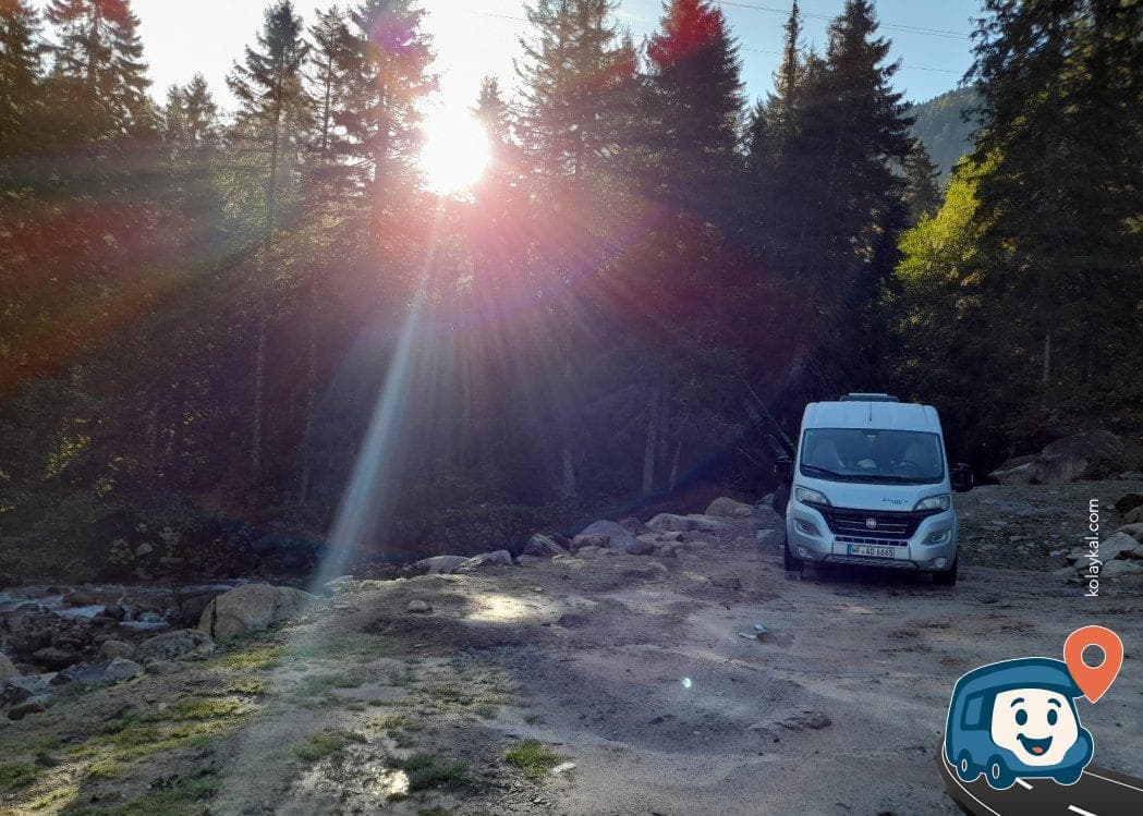 Fırtına Vadisi Kenarında Kamp Alanı - Çamlıhemşin, Rize, foto 1