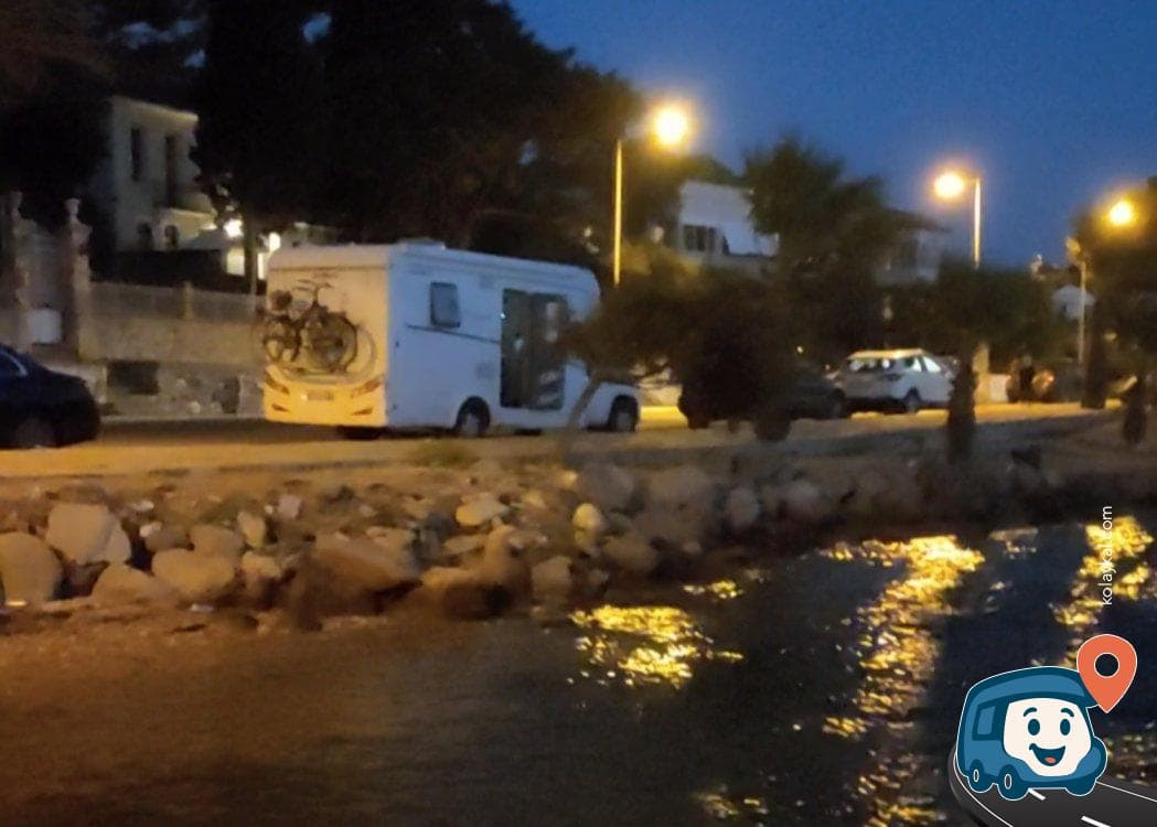 Ayvalık Sahil Kenarı Geceleme Alanı - Balıkesir, foto 1