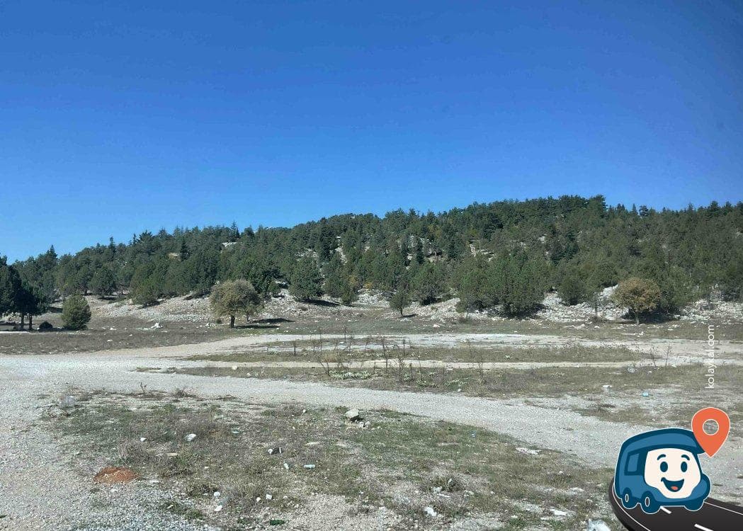 Yol Kenarı Düzlük Kamp Alanı Manzaralı ve Sakin - Akseki, Antalya, foto 1