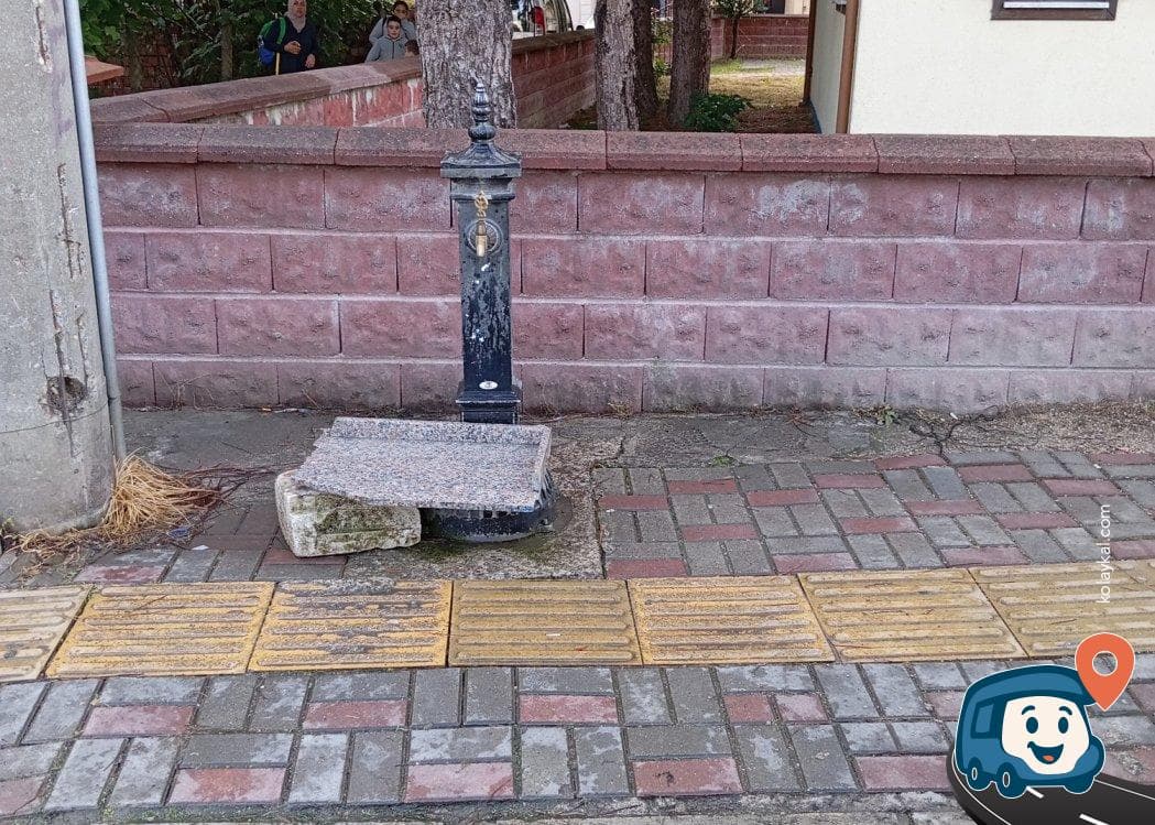İstiklal İlköğretim Okulu Ücretsiz Su Kaynağı - Bartın Merkez, Bartın, foto 1