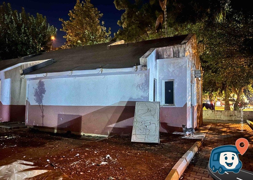 Finike Halk Plajı Kamu Tuvaleti - Antalya, foto 1