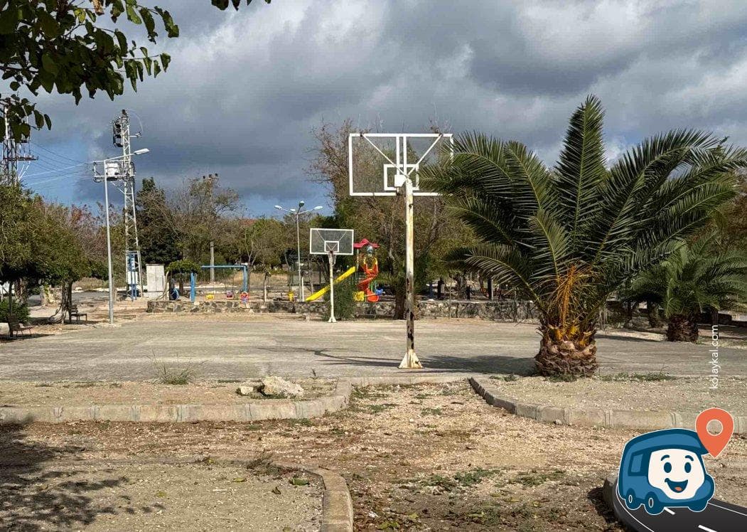 Çeşme Halk Plajı Yanı Otopark ve Kamp Alanı - İzmir, foto 2
