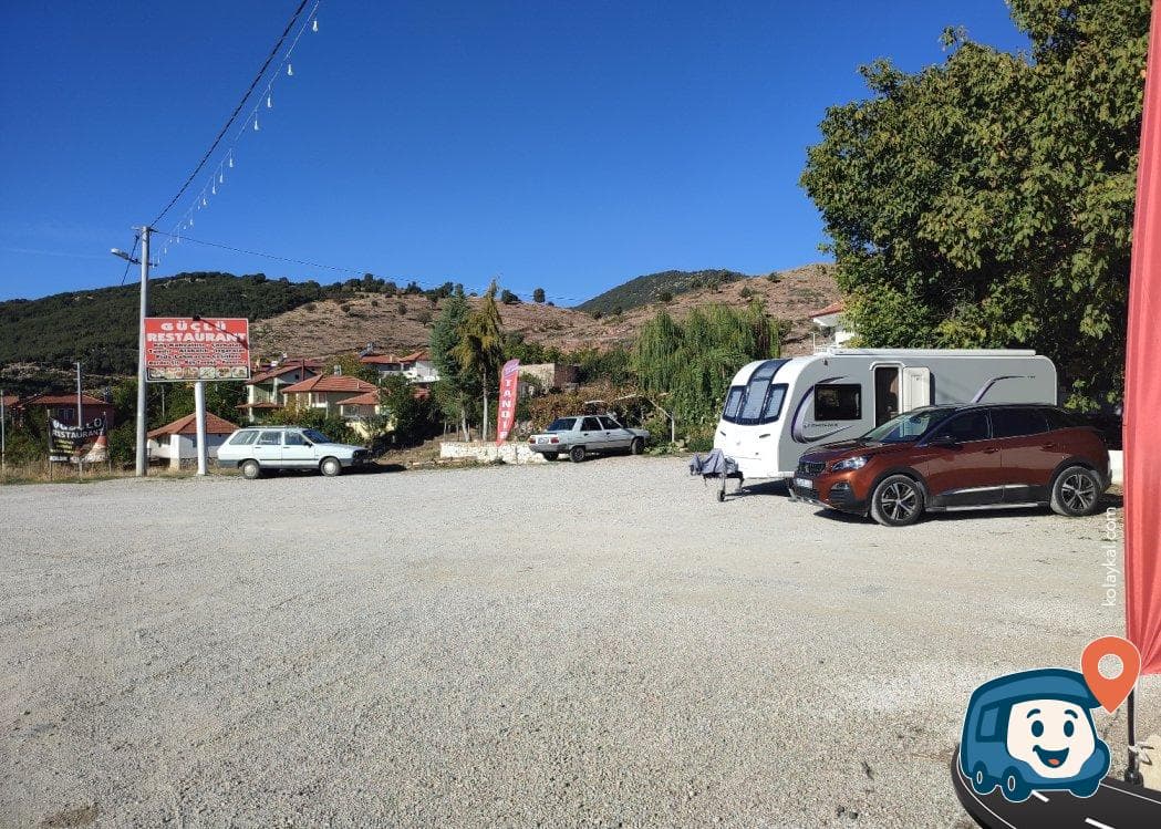 Güçlü Restoran Önü Kamp ve Karavan Park Yeri - Seydikemer, Muğla, foto 1