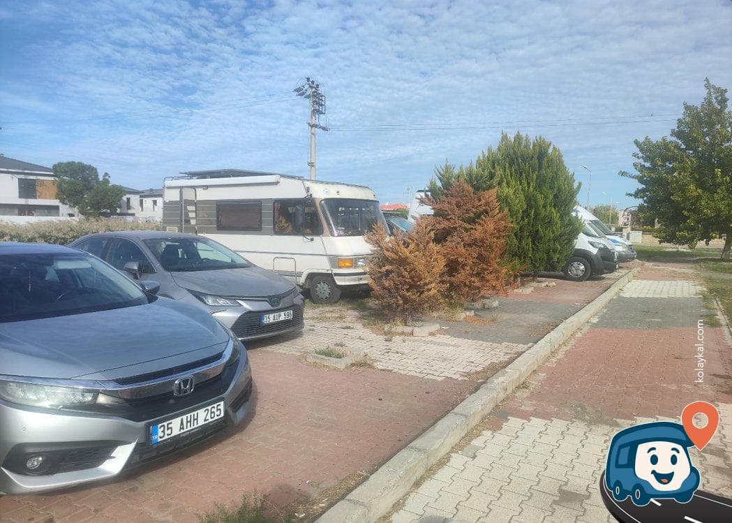 Geceleme Otoparkı - Çiğli, İzmir, foto 1