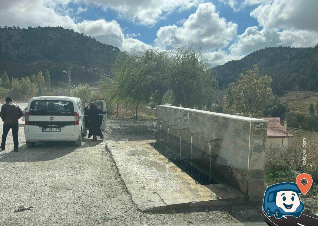 Karaman Yolu Üzeri Ücretsiz Su Çeşmesi ve Park Yeri - Karaman Merkez, foto 1