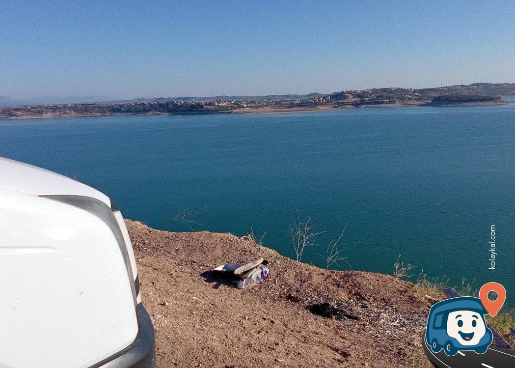 Seyhan Baraj Gölü Manzaralı Kamp ve Otopark Alanı - Çukurova, Adana, foto 1