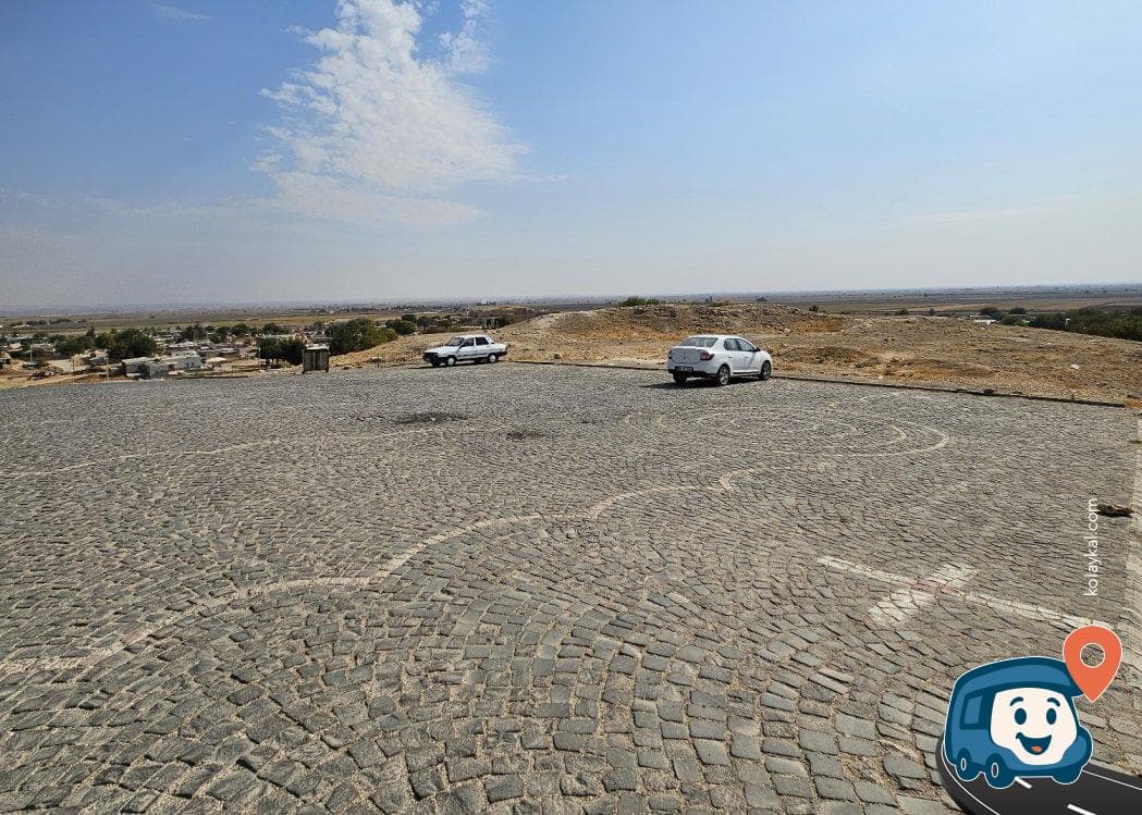 Harran Tepesinde Şehir Manzaralı Otopark ve Kamp Alanı - Şanlıurfa, foto 1