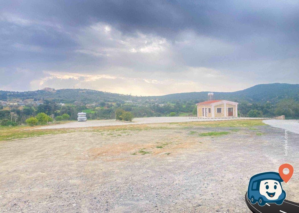 Dipkarpaz Mezarlığı Yanı Konaklama Alanı, foto 1