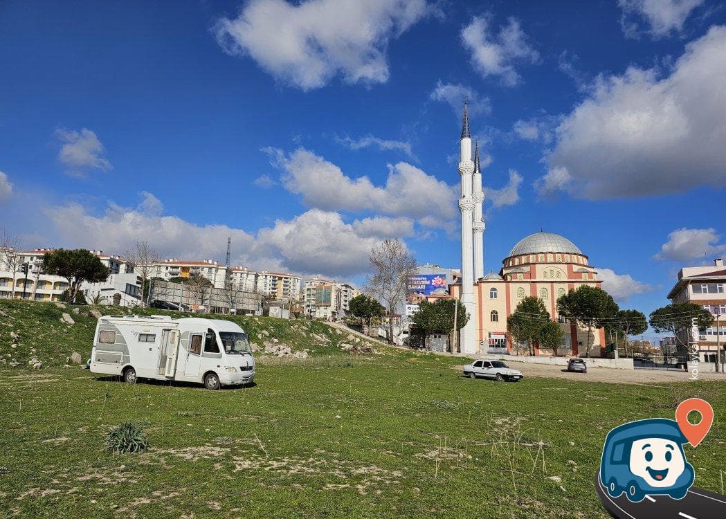 Ücretsiz ve Sakin Otopark - Bergama, İzmir, foto 3