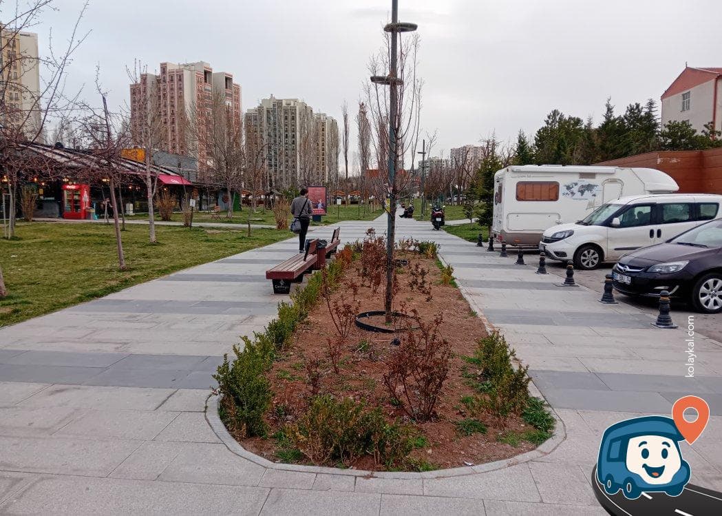 Avm Yanı Ücretsiz Otopark ve Kamp Alanı - Çankaya, Ankara, foto 2