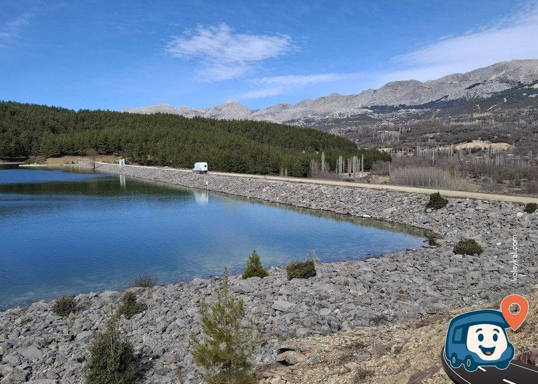 Baraj Gölü Kenarı Kamp ve Seyahat Noktası - Ağlasun, Burdur, foto 2