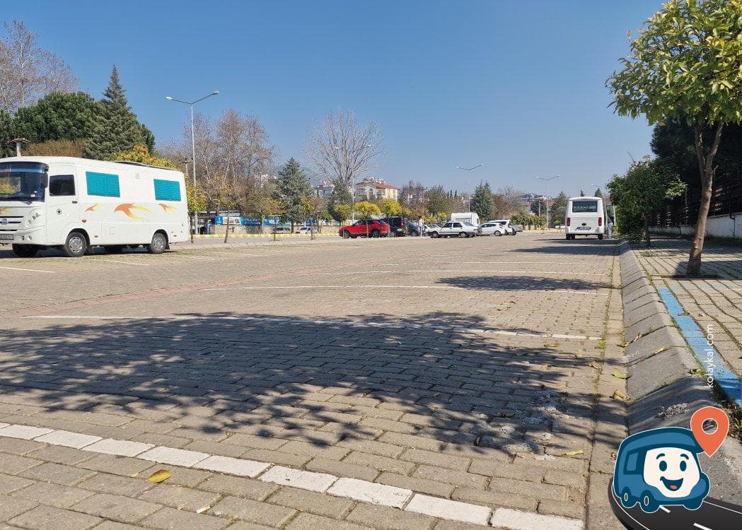 Şehir Merkezi Ücretsiz Otopark ve Çocuk Parkı - Efeler, Aydın, foto 1