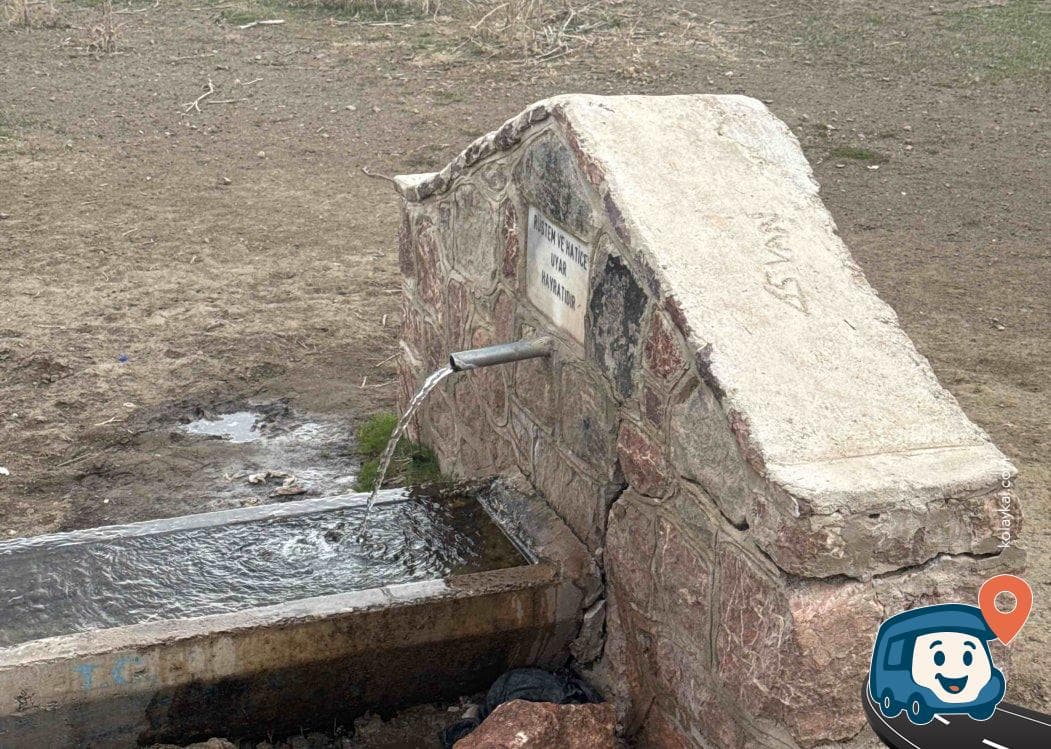 Van Gölü Yakınında Su Kaynağı ve Kamp Alanı - Özalp, foto 1