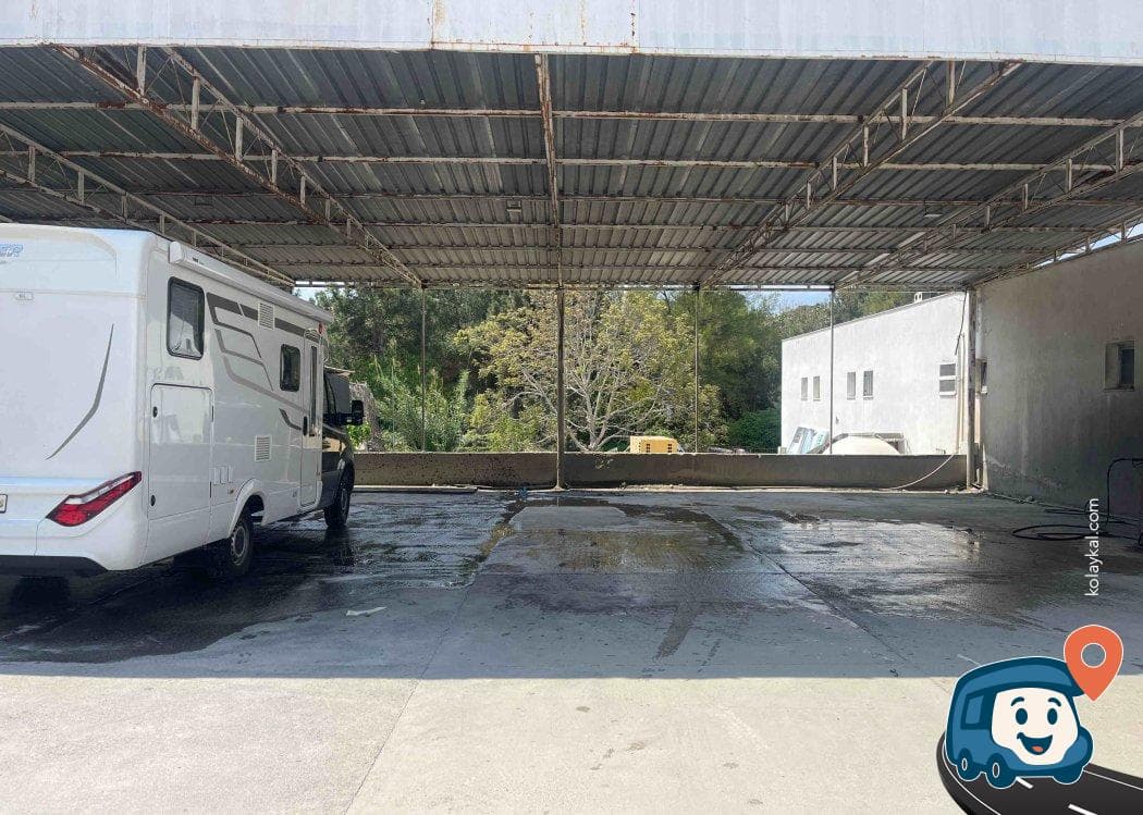 Shell Yanı Karavan ve Motorlu Karavan Yıkama - Kuşadası, Aydın, foto 1