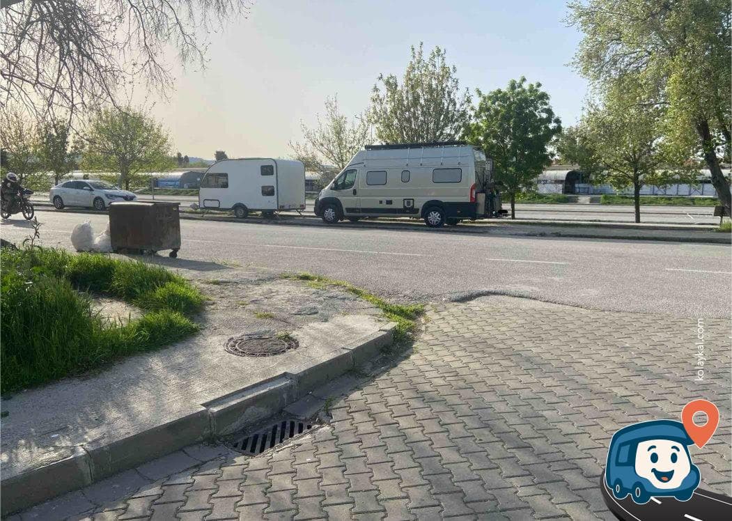 Nehir Kenarı Otopark ve Karavan Alanı - Çanakkale Merkez, Çanakkale, foto 3