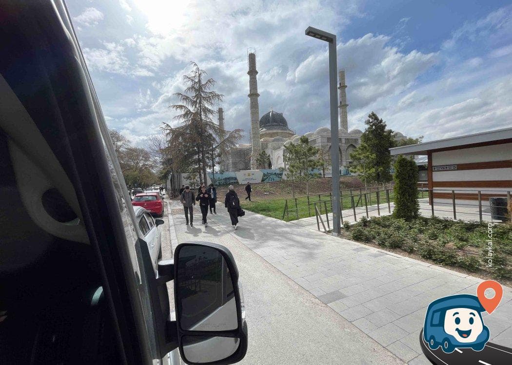 Kültür Merkezi Yakını Ücretsiz Otopark ve Konaklama Alanı - Meram, Konya, foto 1