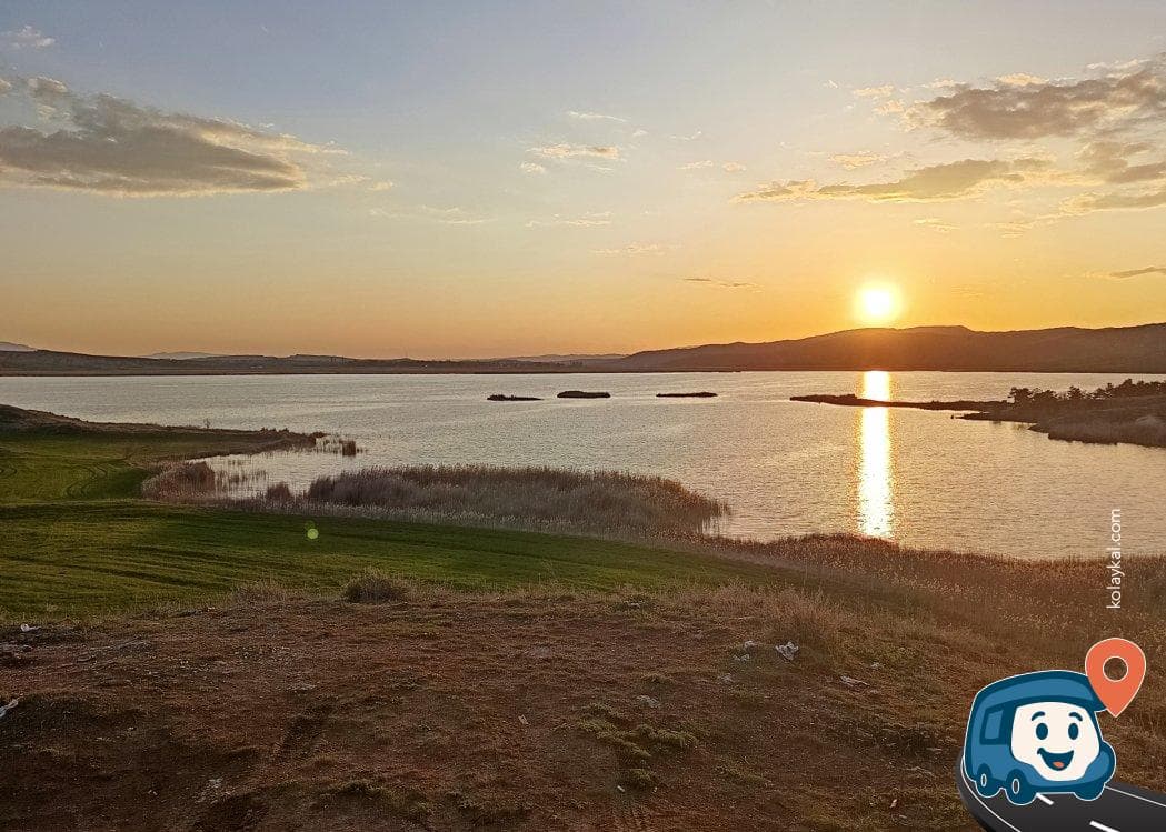 Göl Manzaralı Kamp Alanı - Sivas, foto 1