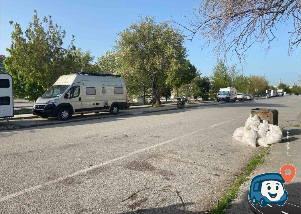 Nehir Kenarı Otopark ve Karavan Alanı - Çanakkale Merkez, Çanakkale, foto 2