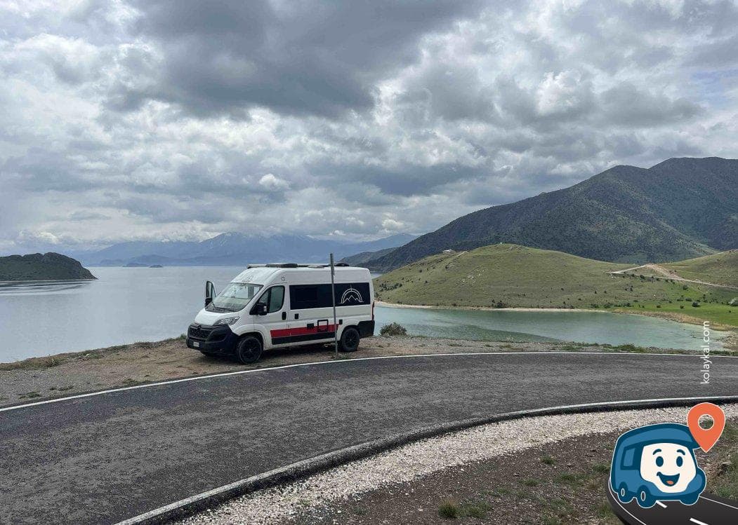 Gevaş Gölü Manzaralı Kamp Alanı - Van, foto 1