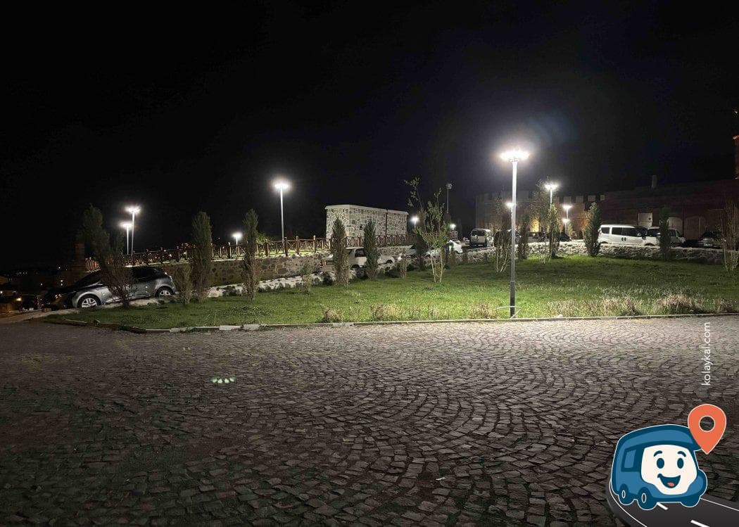 Esat Paşa Camii Yanı Otopark ve Konaklama Alanı - Yakutiye, Erzurum, foto 1