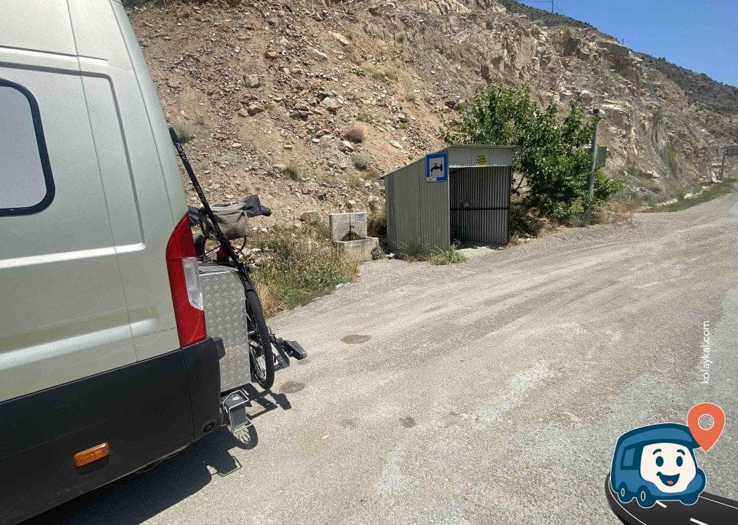 Artvin Erzurum Yolu Doğal Kaynak Suyu Çeşmesi - Yusufeli, foto 2