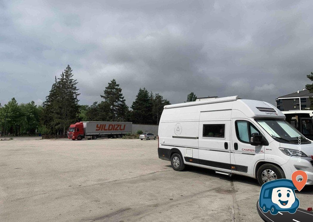 Merkezde Sakin Otopark ve Luna Park Yanı Kamp Alanı - Bolu Merkez, Bolu, foto 2
