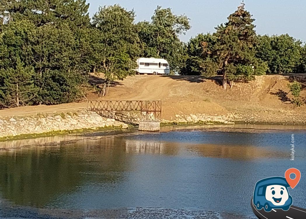 Almus Gölü Kenarı Kamp Alanı - Taşova, Amasya, foto 2