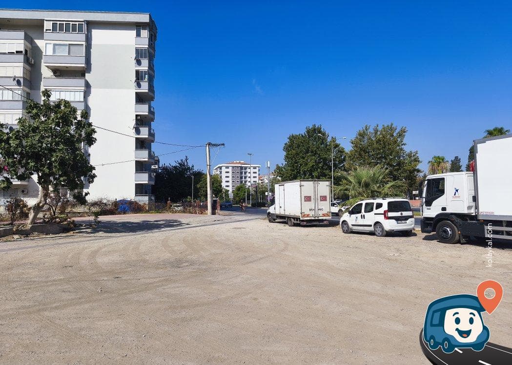 Ücretsiz Otopark (bestekar Yusuf Nalkesen Sokağı) - Karşıyaka, İzmir, foto 1