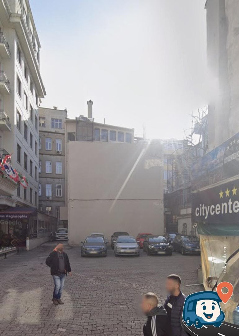 Taksim Meydanı Otoparkı Van ve Küçük Araçlar İçin - Beyoğlu, İstanbul, foto 1