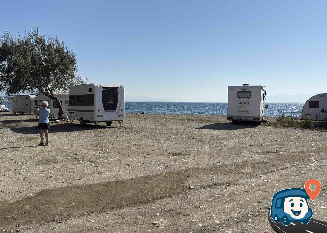 Akçay Ücretsiz Otopark ve Kamp Alanı - Edremit, Balıkesir, foto 1