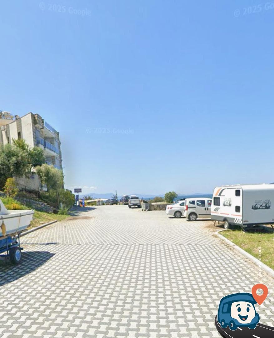 Didim Halk Pazarı Yanı Ücretsiz Otopark ve Dinlenme Alanı - Milas, Muğla, foto 1