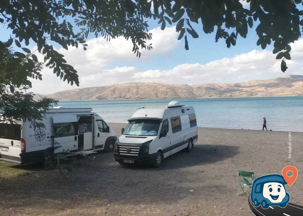 Hazar Gölü Kenarı Kamp Alanı - Maden, Elazığ, foto 1