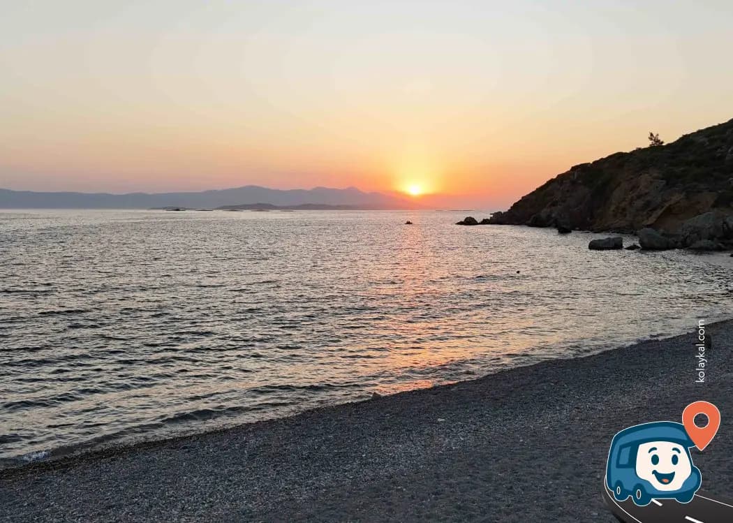 Urla Sahili Kamp ve Güneşlenme Alanı - Unknown, foto 1
