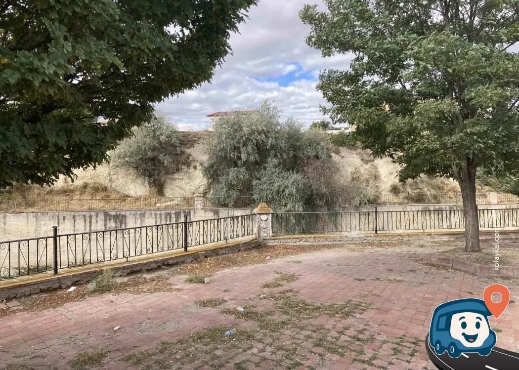 Nehir Kenarı Kamp ve Piknik Alanı - Ürgüp, Nevşehir, foto 2